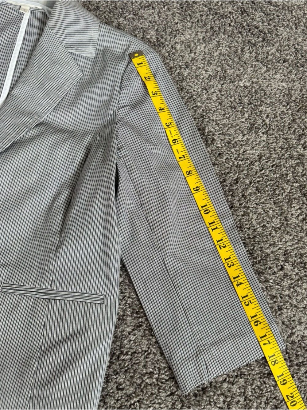 Talbots Black and White Pinstripe Blazer size 8(A-47) - Picture 5 of 6